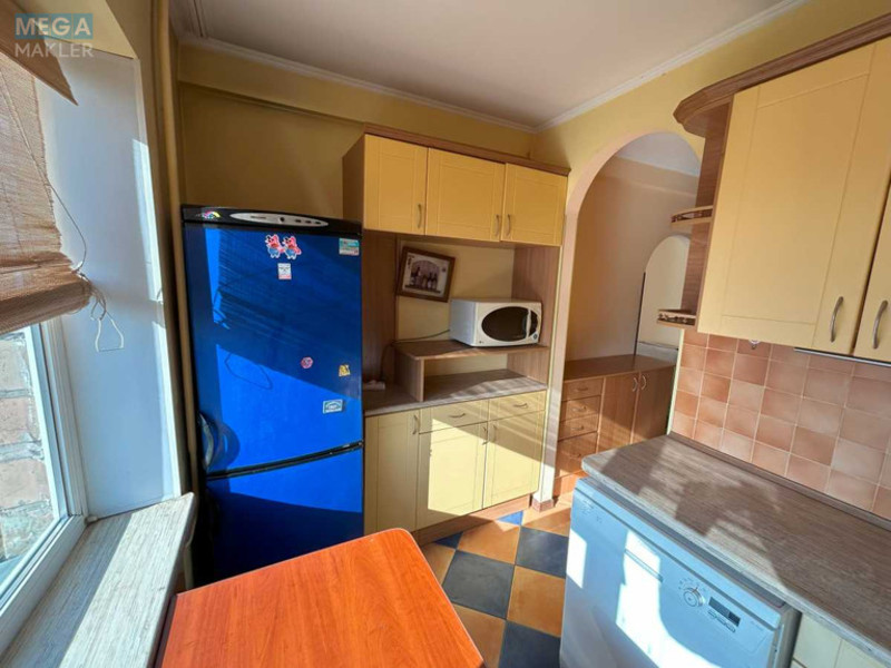 Продаж 3 кімнатної квартири (62/45/7), 9 пов. 9 пов. будинку, <a class="location-link" href="/kiev/" title="Недвижимость Київ">Київ</a>, <a class="location-link" href="/kiev/svyatoshinskij/" title="Недвижимость Святошинський район">Святошинський р-н</a>, Чистяковская ул., 12 (изображение 10)