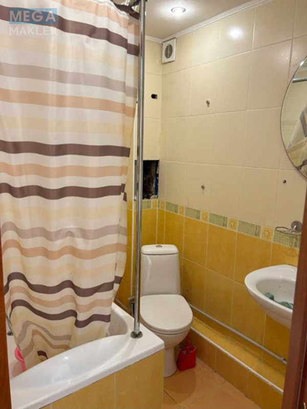 Продаж 3 кімнатної квартири (62/45/7), 9 пов. 9 пов. будинку, <a class="location-link" href="/kiev/" title="Недвижимость Київ">Київ</a>, <a class="location-link" href="/kiev/svyatoshinskij/" title="Недвижимость Святошинський район">Святошинський р-н</a>, Чистяковская ул., 12 (изображение 16)