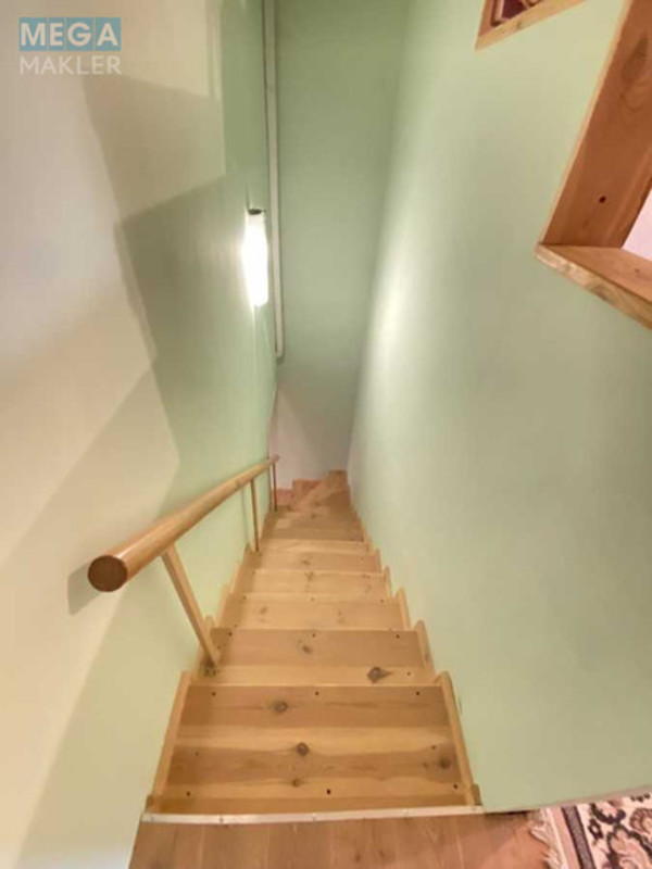 Продаж дома, 2 поверху, 312 кв.м, 5 кімнат, ділянка 4 сотки, <a class="location-link" href="/kiev/" title="Недвижимость Київ">Київ</a>, <a class="location-link" href="/kiev/svyatoshinskij/" title="Недвижимость Святошинський район">Святошинський р-н</a>, Плодова вул. (изображение 16)
