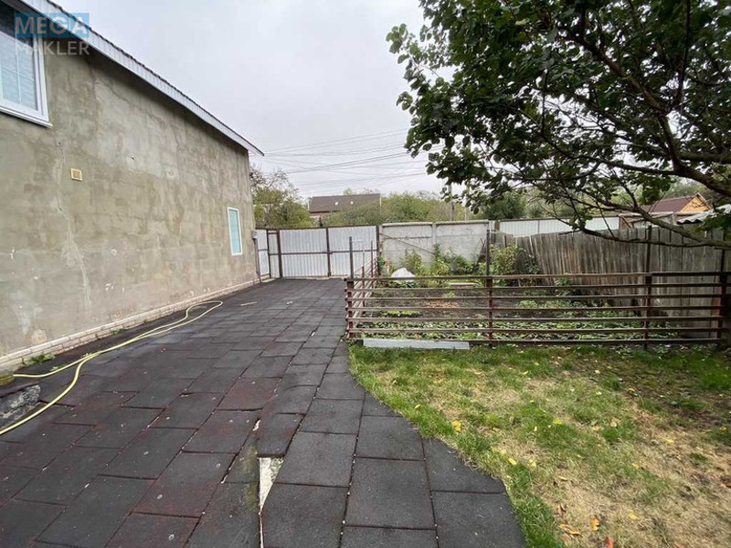 Продаж дома, 2 поверху, 312 кв.м, 5 кімнат, ділянка 4 сотки, <a class="location-link" href="/kiev/" title="Недвижимость Київ">Київ</a>, <a class="location-link" href="/kiev/svyatoshinskij/" title="Недвижимость Святошинський район">Святошинський р-н</a>, Плодова вул. (изображение 18)