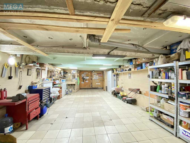 Продаж дома, 2 поверху, 312 кв.м, 5 кімнат, ділянка 4 сотки, <a class="location-link" href="/kiev/" title="Недвижимость Київ">Київ</a>, <a class="location-link" href="/kiev/svyatoshinskij/" title="Недвижимость Святошинський район">Святошинський р-н</a>, Плодова вул. (изображение 19)