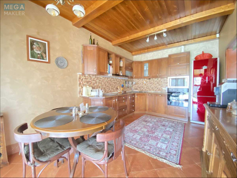 Продаж дома, 2 поверху, 145 кв.м, 10 кімнат, ділянка 10 соток, <a class="location-link" href="/hust/" title="Недвижимость Хуст">Хуст</a>, Центральна (изображение 5)