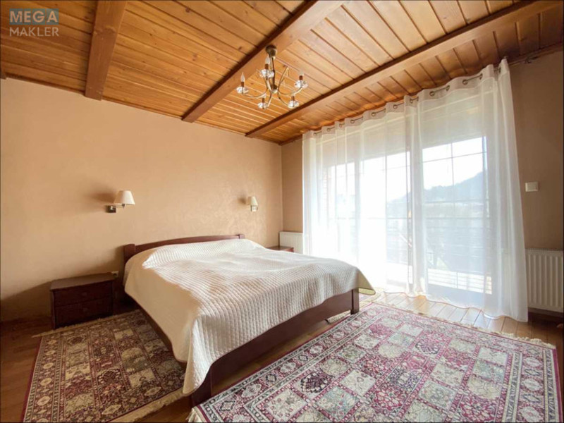 Продаж дома, 2 поверху, 145 кв.м, 10 кімнат, ділянка 10 соток, <a class="location-link" href="/hust/" title="Недвижимость Хуст">Хуст</a>, Центральна (изображение 6)