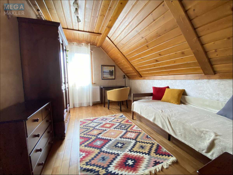 Продаж дома, 2 поверху, 145 кв.м, 10 кімнат, ділянка 10 соток, <a class="location-link" href="/hust/" title="Недвижимость Хуст">Хуст</a>, Центральна (изображение 14)