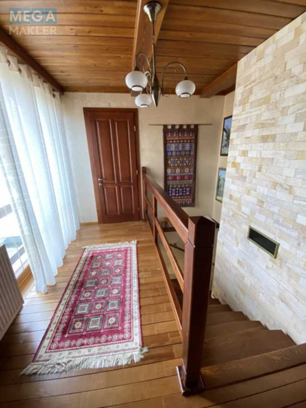 Продаж дома, 2 поверху, 145 кв.м, 10 кімнат, ділянка 10 соток, <a class="location-link" href="/hust/" title="Недвижимость Хуст">Хуст</a>, Центральна (изображение 22)