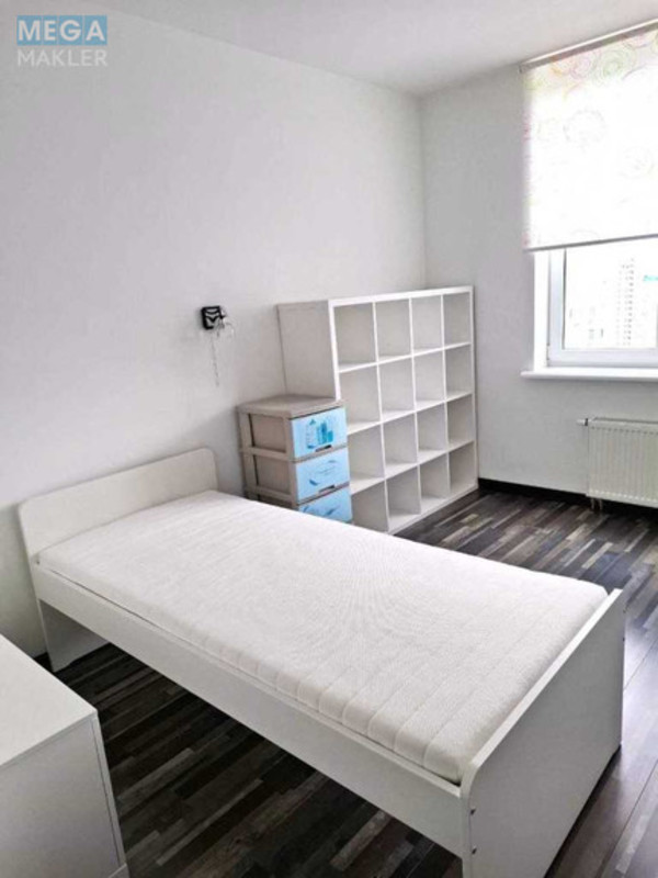 Оренда 3 кімнатної квартири, <a class="location-link" href="/kiev/" title="Недвижимость Київ">Київ</a>, <a class="location-link" href="/kiev/darnickij/" title="Недвижимость Дарницький район">Дарницький р-н</a>, Урловская ул., 23А (изображение 12)
