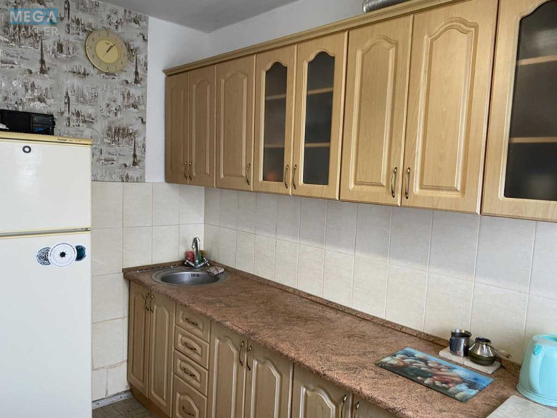 Оренда 2 кімнатної квартири, <a class="location-link" href="/kiev/" title="Недвижимость Київ">Київ</a>, <a class="location-link" href="/kiev/solomenskij/" title="Недвижимость Солом'янський район">Солом'янський р-н</a>, Нововокзальная ул., 21 (изображение 2)
