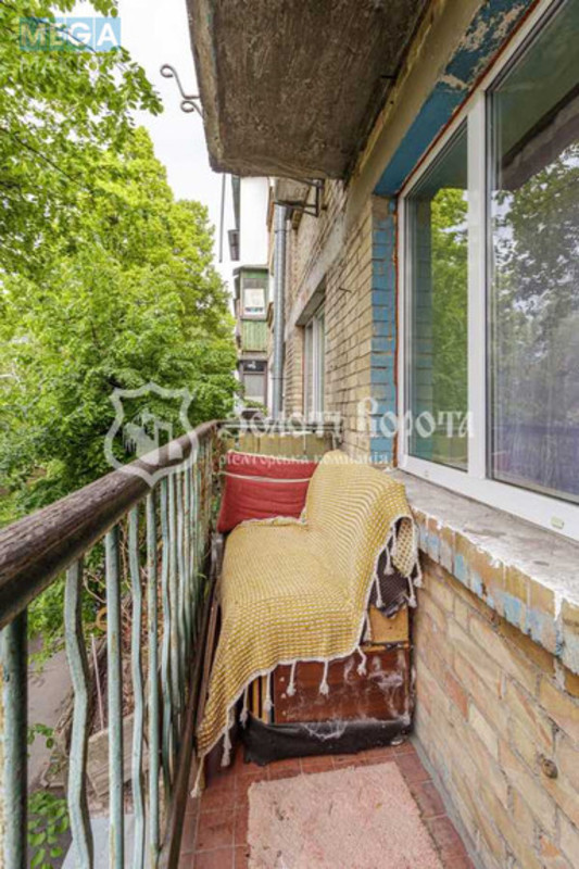 Продаж 2 кімнатної квартири (46/25/8), 3 пов. 5 пов. будинку, <a class="location-link" href="/kiev/" title="Недвижимость Київ">Київ</a>, <a class="location-link" href="/kiev/solomenskij/" title="Недвижимость Солом'янський район">Солом'янський р-н</a>, Олекси Тихого вул., 89а (изображение 4)
