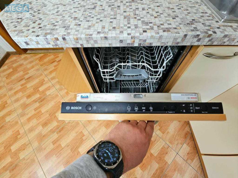 Продаж 3 кімнатної квартири (89/47/10), 8 пов. 11 пов. будинку, <a class="location-link" href="/kiev/" title="Недвижимость Київ">Київ</a>, <a class="location-link" href="/kiev/pecherskij/" title="Недвижимость Печерський район">Печерський р-н</a>, Драгомирова ул., 2 (изображение 5)