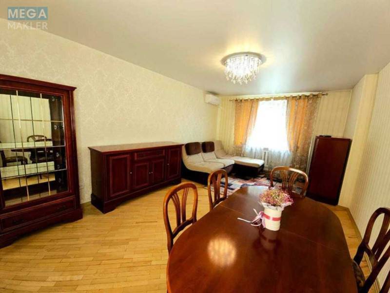Продаж 3 кімнатної квартири (89/47/10), 8 пов. 11 пов. будинку, <a class="location-link" href="/kiev/" title="Недвижимость Київ">Київ</a>, <a class="location-link" href="/kiev/pecherskij/" title="Недвижимость Печерський район">Печерський р-н</a>, Драгомирова ул., 2 (изображение 10)