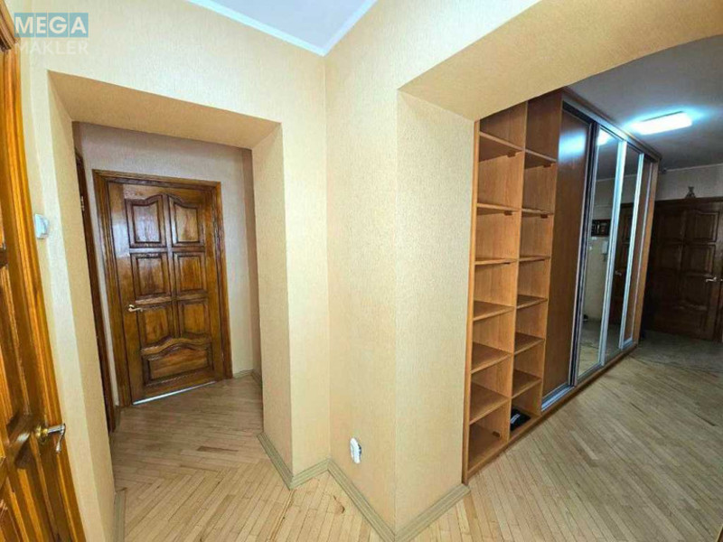 Продаж 3 кімнатної квартири (89/47/10), 8 пов. 11 пов. будинку, <a class="location-link" href="/kiev/" title="Недвижимость Київ">Київ</a>, <a class="location-link" href="/kiev/pecherskij/" title="Недвижимость Печерський район">Печерський р-н</a>, Драгомирова ул., 2 (изображение 12)