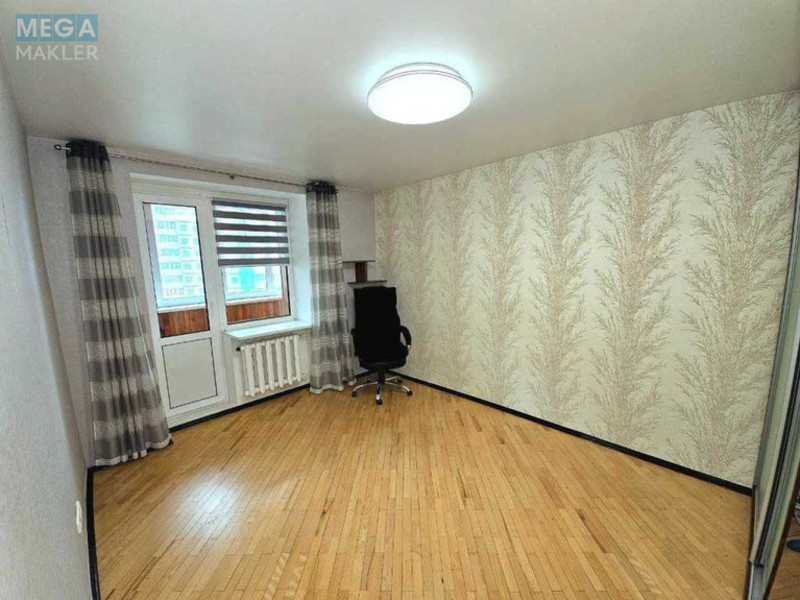 Продаж 3 кімнатної квартири (89/47/10), 8 пов. 11 пов. будинку, <a class="location-link" href="/kiev/" title="Недвижимость Київ">Київ</a>, <a class="location-link" href="/kiev/pecherskij/" title="Недвижимость Печерський район">Печерський р-н</a>, Драгомирова ул., 2 (изображение 13)