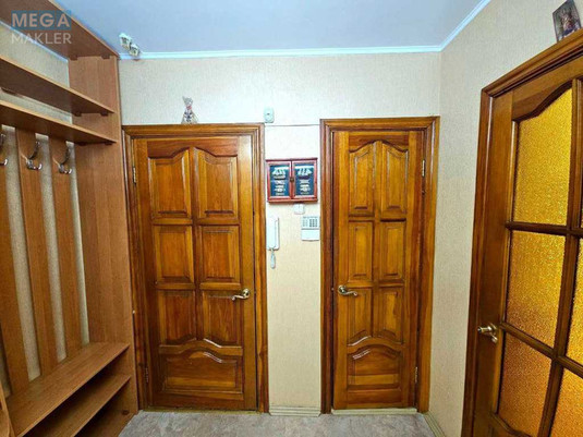 Продаж 3 кімнатної квартири (89/47/10), 8 пов. 11 пов. будинку, <a class="location-link" href="/kiev/" title="Недвижимость Київ">Київ</a>, <a class="location-link" href="/kiev/pecherskij/" title="Недвижимость Печерський район">Печерський р-н</a>, Драгомирова ул., 2 (изображение 15)