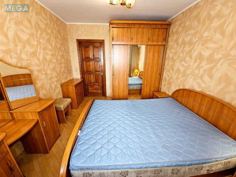 Продаж 3 кімнатної квартири (89/47/10), 8 пов. 11 пов. будинку, <a class="location-link" href="/kiev/" title="Недвижимость Київ">Київ</a>, <a class="location-link" href="/kiev/pecherskij/" title="Недвижимость Печерський район">Печерський р-н</a>, Драгомирова ул., 2 (изображение 18)