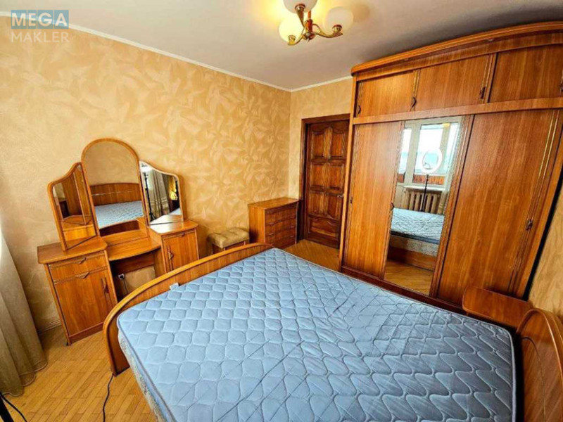 Продаж 3 кімнатної квартири (89/47/10), 8 пов. 11 пов. будинку, <a class="location-link" href="/kiev/" title="Недвижимость Київ">Київ</a>, <a class="location-link" href="/kiev/pecherskij/" title="Недвижимость Печерський район">Печерський р-н</a>, Драгомирова ул., 2 (изображение 19)