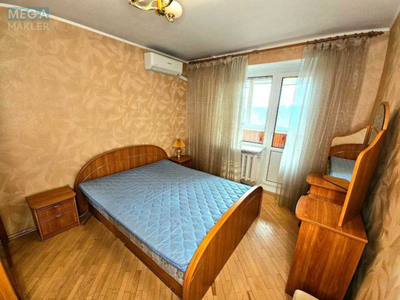 Продаж 3 кімнатної квартири (89/47/10), 8 пов. 11 пов. будинку, <a class="location-link" href="/kiev/" title="Недвижимость Київ">Київ</a>, <a class="location-link" href="/kiev/pecherskij/" title="Недвижимость Печерський район">Печерський р-н</a>, Драгомирова ул., 2 (изображение 20)