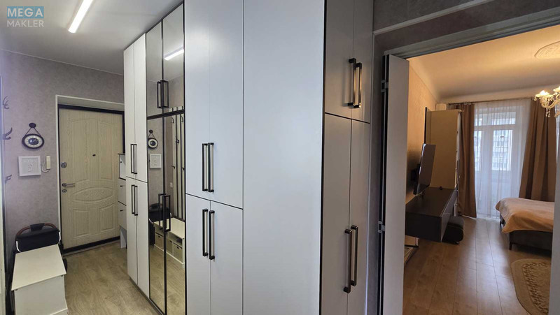 Продаж 2 кімнатної квартири (56/36/9), 5 пов. 5 пов. будинку, <a class="location-link" href="/kiev/" title="Недвижимость Київ">Київ</a>, <a class="location-link" href="/kiev/pecherskij/" title="Недвижимость Печерський район">Печерський р-н</a>, Леси Украинки бульв., 29 (изображение 7)