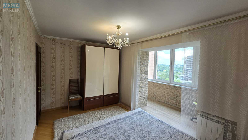 Продаж 3 кімнатної квартири (70/43/11), 9 пов. 14 пов. будинку, <a class="location-link" href="/kiev/" title="Недвижимость Київ">Київ</a>, <a class="location-link" href="/kiev/pecherskij/" title="Недвижимость Печерський район">Печерський р-н</a>, Михаила Бойчука ул., 34а (изображение 8)