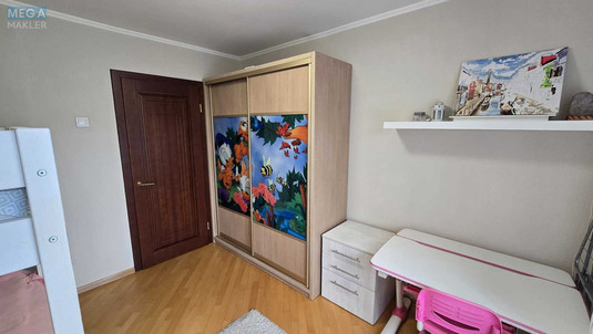 Продаж 3 кімнатної квартири (70/43/11), 9 пов. 14 пов. будинку, <a class="location-link" href="/kiev/" title="Недвижимость Київ">Київ</a>, <a class="location-link" href="/kiev/pecherskij/" title="Недвижимость Печерський район">Печерський р-н</a>, Михаила Бойчука ул., 34а (изображение 10)