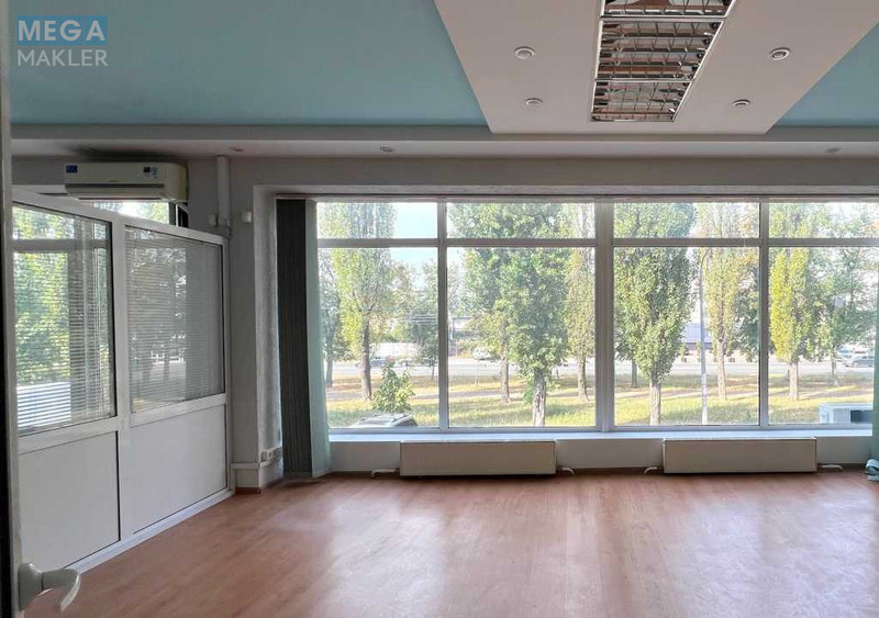 Продаж комерційної нерухомості, 598 кв.м, под магазин, <a class="location-link" href="/kiev/" title="Недвижимость Київ">Київ</a>, <a class="location-link" href="/kiev/podolskij/" title="Недвижимость Подільський район">Подільський р-н</a>, Івана Виговського вул., 14 (изображение 7)