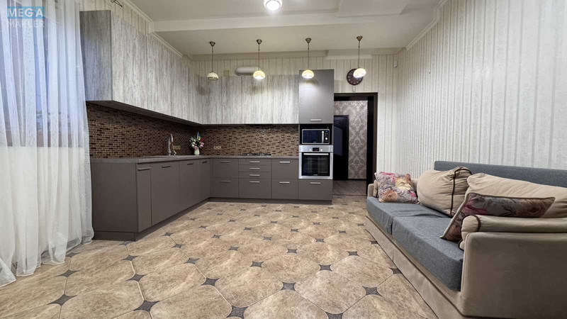 Продаж дома, 2 поверху, 224 кв.м, 6 кімнат, ділянка 10 соток, <a class="location-link" href="/tarasovka-selo-kv-kievo-svyatoshinskij-rajon/" title="Недвижимость Тарасівка">Тарасівка</a>, Лісова (изображение 6)