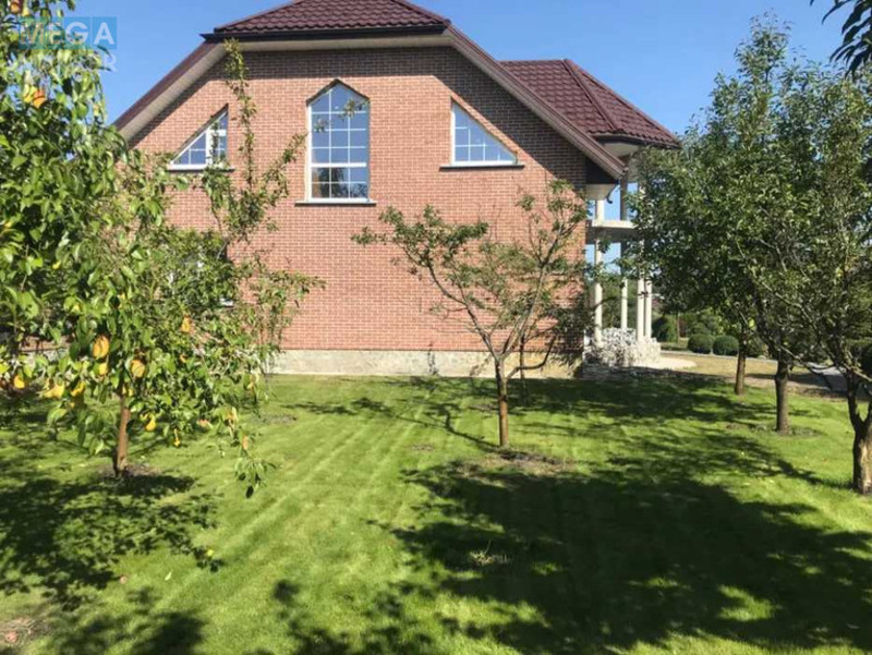 Продаж дома, 2 поверху, 200 кв.м, 8 кімнат, ділянка 25 соток, <a class="location-link" href="/vishenki-selo-kv/" title="Недвижимость Вишеньки">Вишеньки</a>, <a class="location-link" href="/vishenki-selo-kv/moskovskij/" title="Недвижимость Московский район">Московский р-н</a>, Вишеньки (изображение 2)