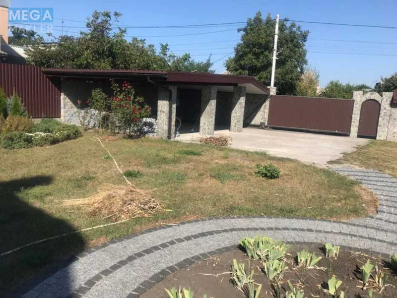 Продаж дома, 2 поверху, 200 кв.м, 8 кімнат, ділянка 25 соток, <a class="location-link" href="/vishenki-selo-kv/" title="Недвижимость Вишеньки">Вишеньки</a>, <a class="location-link" href="/vishenki-selo-kv/moskovskij/" title="Недвижимость Московский район">Московский р-н</a>, Вишеньки (изображение 3)