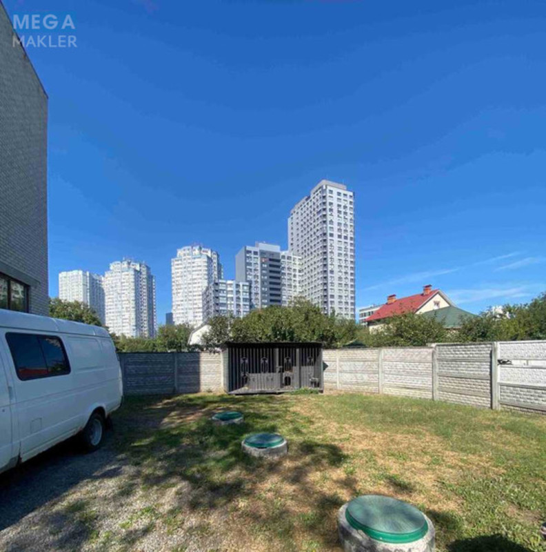 Продаж дома, 5 поверхів, 500 кв.м, 10 кімнат, ділянка 6 соток, <a class="location-link" href="/kiev/" title="Недвижимость Київ">Київ</a>, <a class="location-link" href="/kiev/darnickij/" title="Недвижимость Дарницький район">Дарницький р-н</a>, Завальна вул. (изображение 3)