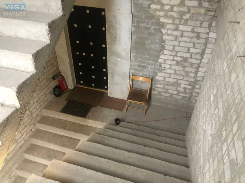 Продаж дома, 5 поверхів, 500 кв.м, 10 кімнат, ділянка 6 соток, <a class="location-link" href="/kiev/" title="Недвижимость Київ">Київ</a>, <a class="location-link" href="/kiev/darnickij/" title="Недвижимость Дарницький район">Дарницький р-н</a>, Завальна вул. (изображение 10)