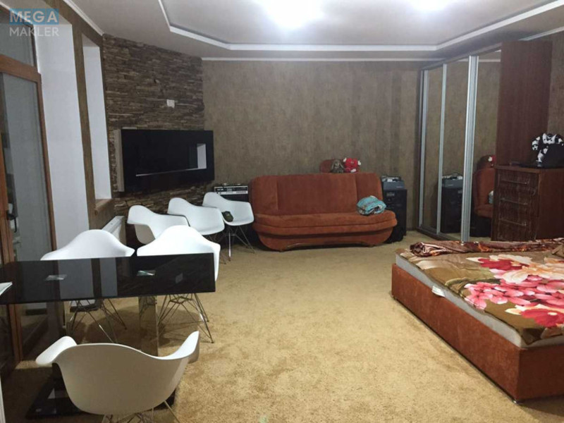 Продаж дома, 5 поверхів, 500 кв.м, 10 кімнат, ділянка 6 соток, <a class="location-link" href="/kiev/" title="Недвижимость Київ">Київ</a>, <a class="location-link" href="/kiev/darnickij/" title="Недвижимость Дарницький район">Дарницький р-н</a>, Завальна вул. (изображение 11)