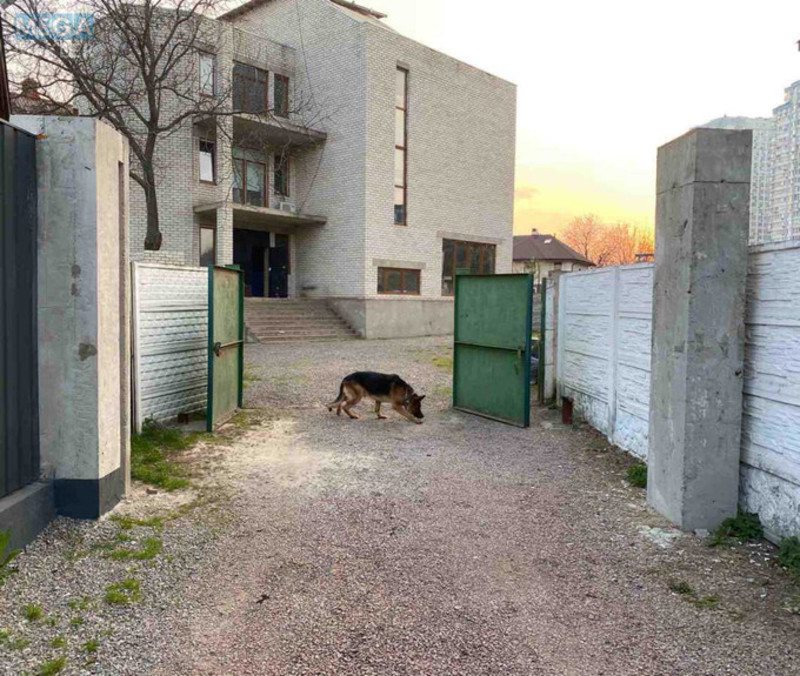 Продаж дома, 5 поверхів, 500 кв.м, 10 кімнат, ділянка 6 соток, <a class="location-link" href="/kiev/" title="Недвижимость Київ">Київ</a>, <a class="location-link" href="/kiev/darnickij/" title="Недвижимость Дарницький район">Дарницький р-н</a>, Завальна вул. (изображение 20)