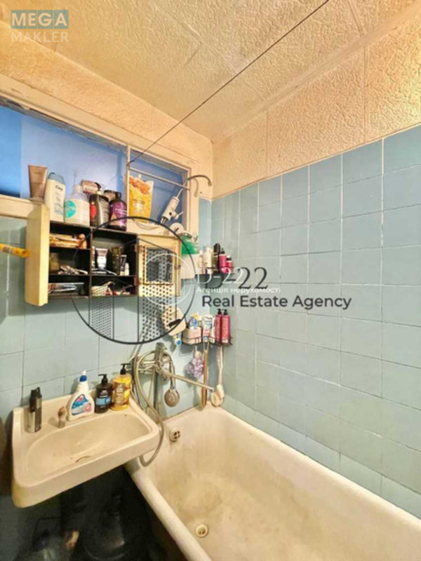 Продаж 3 кімнатної квартири (70/43/9), 1 пов. 10 пов. будинку, <a class="location-link" href="/kiev/" title="Недвижимость Київ">Київ</a>, <a class="location-link" href="/kiev/pecherskij/" title="Недвижимость Печерський район">Печерський р-н</a>, Микільський провулок, 1/25 (изображение 7)