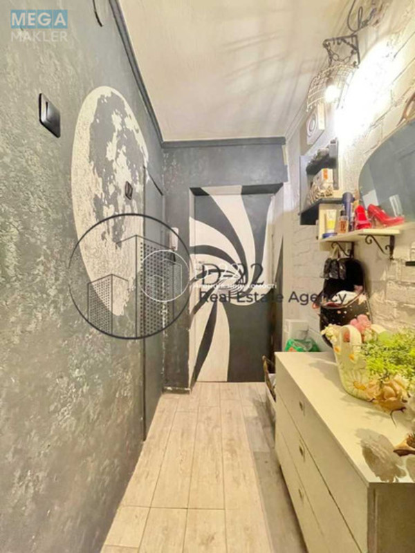 Продаж 3 кімнатної квартири (70/43/9), 1 пов. 10 пов. будинку, <a class="location-link" href="/kiev/" title="Недвижимость Київ">Київ</a>, <a class="location-link" href="/kiev/pecherskij/" title="Недвижимость Печерський район">Печерський р-н</a>, Микільський провулок, 1/25 (изображение 12)