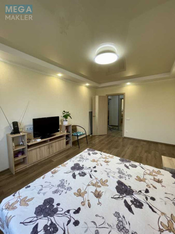 Оренда 1 кімнатної квартири, <a class="location-link" href="/kiev/" title="Недвижимость Київ">Київ</a>, <a class="location-link" href="/kiev/solomenskij/" title="Недвижимость Солом'янський район">Солом'янський р-н</a>, Михаила Донца ул., 2б (изображение 3)