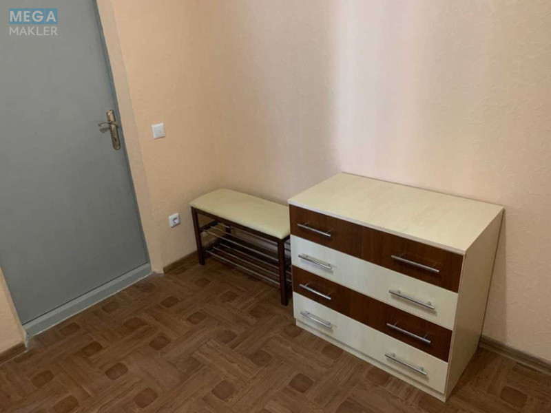 Оренда 3 кімнатної квартири, <a class="location-link" href="/kiev/" title="Недвижимость Київ">Київ</a>, <a class="location-link" href="/kiev/darnickij/" title="Недвижимость Дарницький район">Дарницький р-н</a>, Николая Хвылевого ул., 1 (изображение 8)