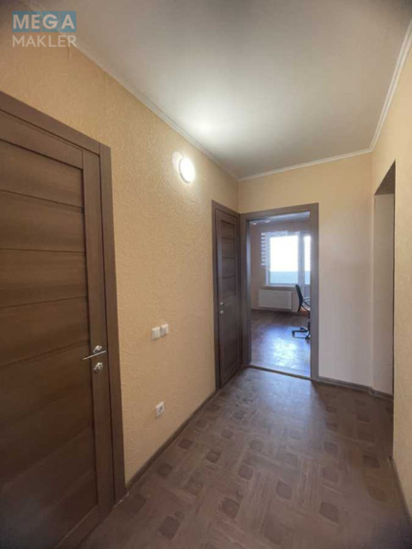 Оренда 3 кімнатної квартири, <a class="location-link" href="/kiev/" title="Недвижимость Київ">Київ</a>, <a class="location-link" href="/kiev/darnickij/" title="Недвижимость Дарницький район">Дарницький р-н</a>, Николая Хвылевого ул., 1 (изображение 12)