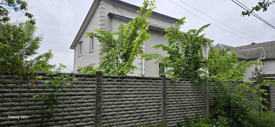Продаж дома, 2&nbsp;поверху, 190&nbsp;кв.м, 5&nbsp;кімнат, ділянка 10&nbsp;соток, <a class="location-link" href="/kiev/" title="Недвижимость Київ">Київ</a>, <a class="location-link" href="/kiev/darnickij/" title="Недвижимость Дарницький район">Дарницький р-н</a>, Гоголя вул. (изображение 2)