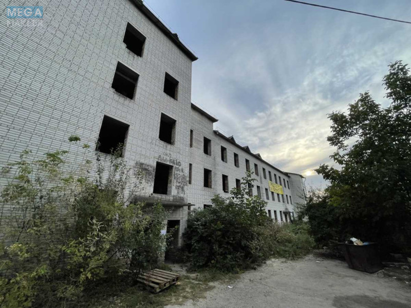 Продаж комерційної нерухомості, 2 448 кв.м, <a class="location-link" href="/trebuhov/" title="Недвижимость Требухів">Требухів</a>, броварська, 1 (изображение 2)