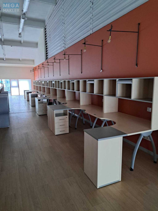 Оренда комерційної нерухомості, 485 кв.м, под офис, <a class="location-link" href="/kiev/" title="Недвижимость Київ">Київ</a>, <a class="location-link" href="/kiev/dneprovskij/" title="Недвижимость Дніпровський район">Дніпровський р-н</a>, Евгения Сверстюка ул., 11б (изображение 9)