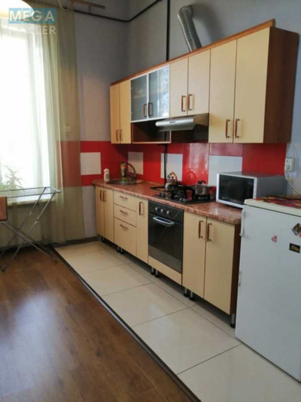Оренда кімнати (підселення), <a class="location-link" href="/odessa/" title="Недвижимость Одеса">Одеса</a>, <a class="location-link" href="/odessa/primorskij/" title="Недвижимость Приморський район">Приморський р-н</a>, Старопортофранковская, 97 (изображение 3)