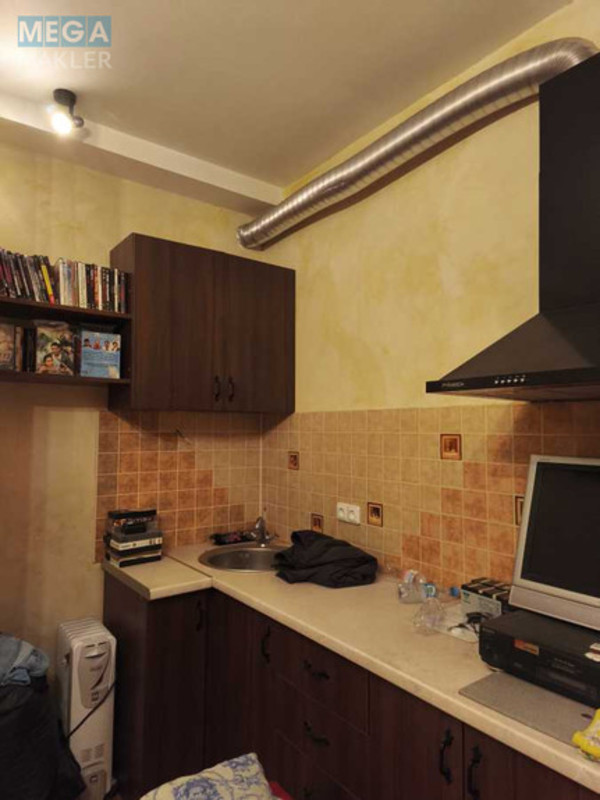 Продаж дома, 2 поверху, 100 кв.м, 3 кімнати, ділянка 6 соток, <a class="location-link" href="/novomoskovsk/" title="Недвижимость Новомосковськ">Новомосковськ</a>, Набережна (изображение 9)