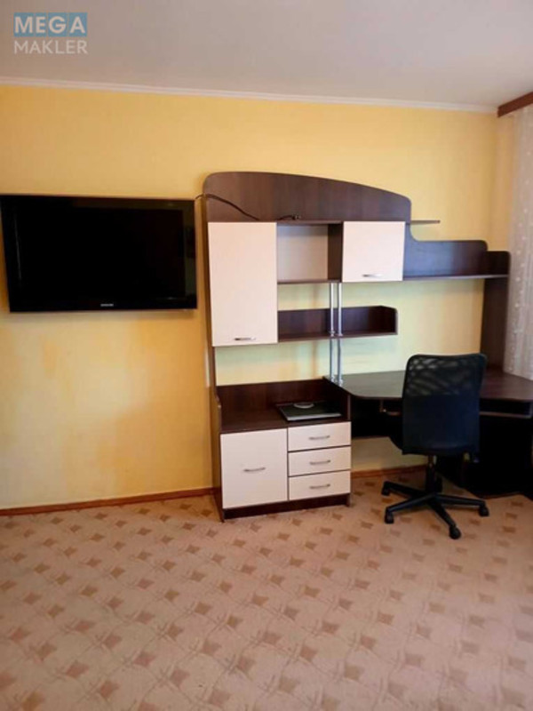 Оренда 2 кімнатної квартири, <a class="location-link" href="/kiev/" title="Недвижимость Київ">Київ</a>, <a class="location-link" href="/kiev/pecherskij/" title="Недвижимость Печерський район">Печерський р-н</a>, Лабораторний пров., 26а (изображение 2)
