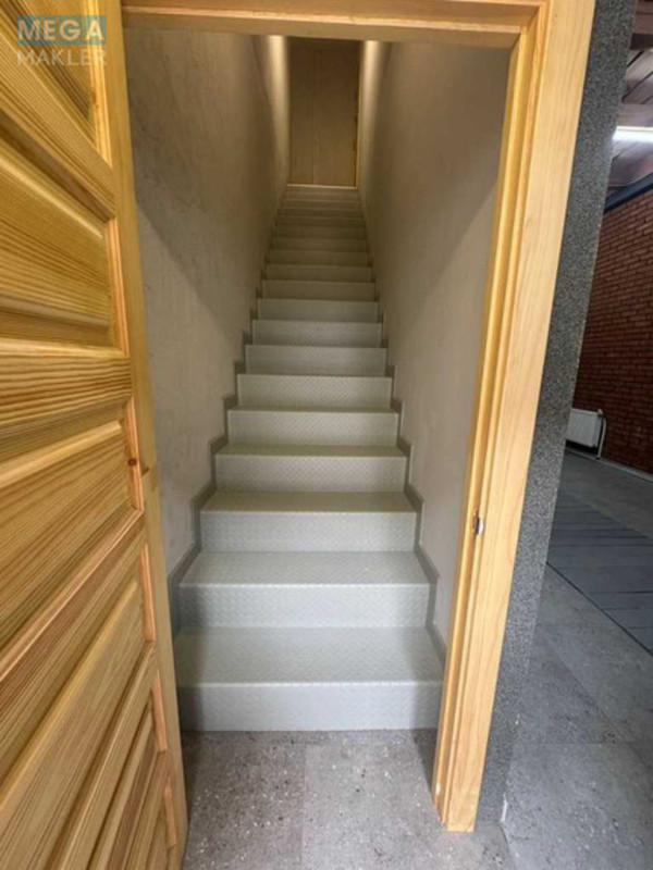 Продаж комерційної нерухомості, 120 кв.м, <a class="location-link" href="/kiev/" title="Недвижимость Київ">Київ</a>, <a class="location-link" href="/kiev/podolskij/" title="Недвижимость Подільський район">Подільський р-н</a>, Тираспольская ул., 12-14 (изображение 8)