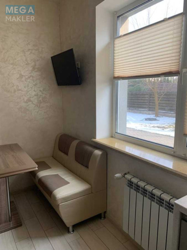Продаж 3 кімнатної квартири (68/39/10), 1 пов. 4 пов. будинку, <a class="location-link" href="/gatnoe/" title="Недвижимость Гатне">Гатне</a>, Дорошенка, 5 (изображение 4)