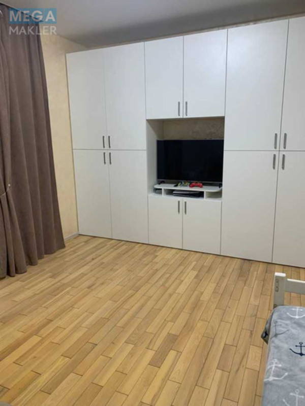 Продаж 3 кімнатної квартири (68/39/10), 1 пов. 4 пов. будинку, <a class="location-link" href="/gatnoe/" title="Недвижимость Гатне">Гатне</a>, Дорошенка, 5 (изображение 11)
