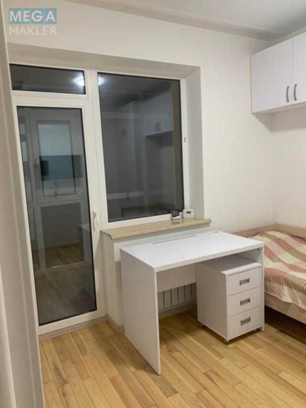 Продаж 3 кімнатної квартири (68/39/10), 1 пов. 4 пов. будинку, <a class="location-link" href="/gatnoe/" title="Недвижимость Гатне">Гатне</a>, Дорошенка, 5 (изображение 14)
