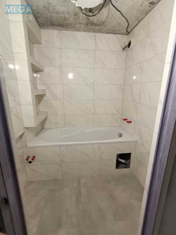 Продаж 4 кімнатної квартири (101/65/8), 12 пов. 15 пов. будинку, <a class="location-link" href="/kiev/" title="Недвижимость Київ">Київ</a>, <a class="location-link" href="/kiev/desnyanskij/" title="Недвижимость Деснянський район">Деснянський р-н</a>, Оноре Де Бальзака ул., 57 (изображение 9)