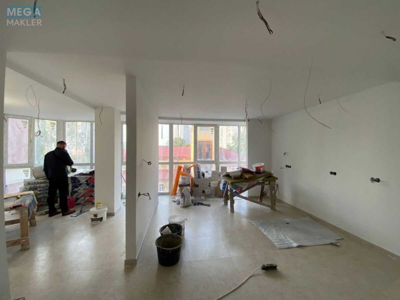 Продаж комерційної нерухомості, 74 кв.м, под офис, <a class="location-link" href="/kiev/" title="Недвижимость Київ">Київ</a>, <a class="location-link" href="/kiev/solomenskij/" title="Недвижимость Солом'янський район">Солом'янський р-н</a>, Митрополита Василя Липківського вул., 33а (изображение 7)