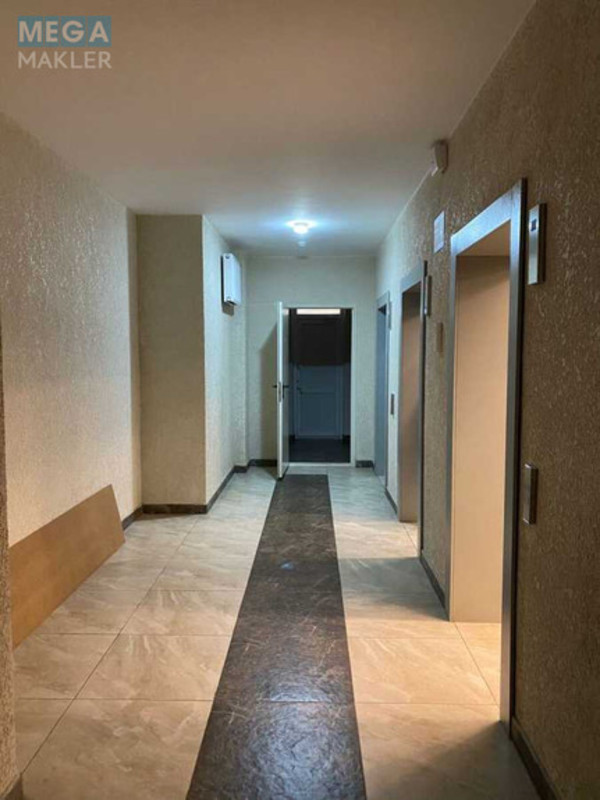 Продаж комерційної нерухомості, 74 кв.м, под офис, <a class="location-link" href="/kiev/" title="Недвижимость Київ">Київ</a>, <a class="location-link" href="/kiev/solomenskij/" title="Недвижимость Солом'янський район">Солом'янський р-н</a>, Митрополита Василя Липківського вул., 33а (изображение 15)