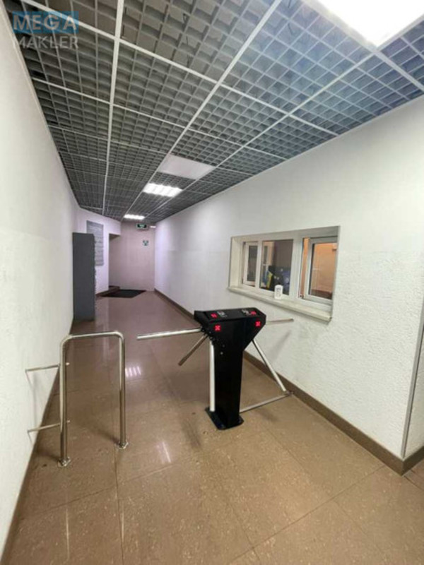 Продаж комерційної нерухомості, 433 кв.м, под офис, <a class="location-link" href="/kiev/" title="Недвижимость Київ">Київ</a>, <a class="location-link" href="/kiev/podolskij/" title="Недвижимость Подільський район">Подільський р-н</a>, Кирилівська вул., 160 (изображение 9)
